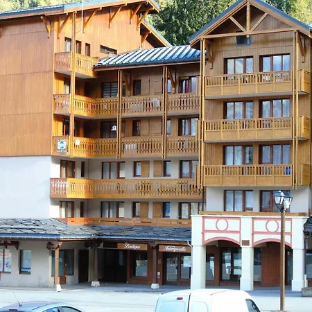 Melezets - Pour 4 Personnes Mae-8974 *